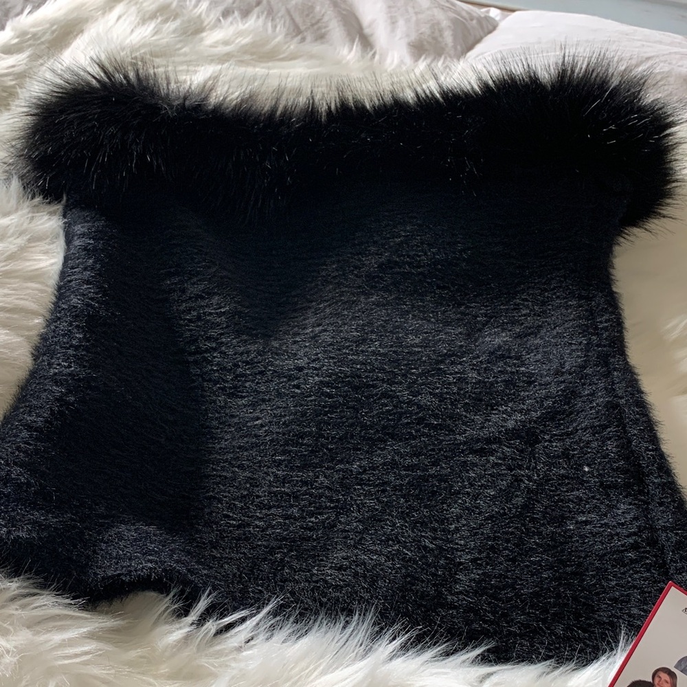 NWT Catherine Lillywhite Multi Ways Neck Scarf Thick Faux Fur Trim